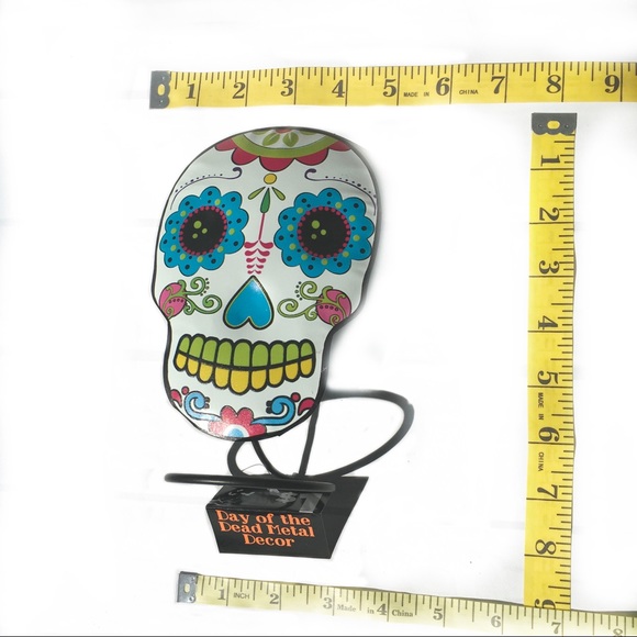 Sugar Skull Day of the Dead Metal Decor - Picture 5 of 6